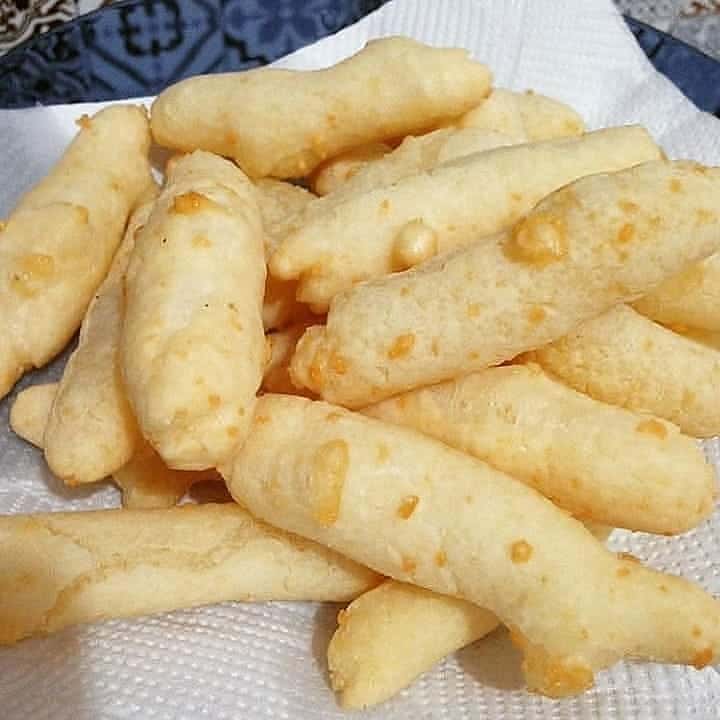 Biscoito de polvilho frito com queijo