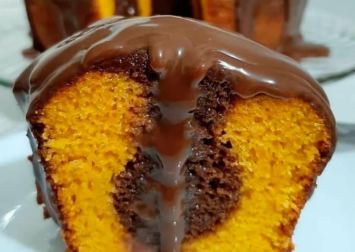 Imagem Bolo de Cenoura mesclado com Chocolate