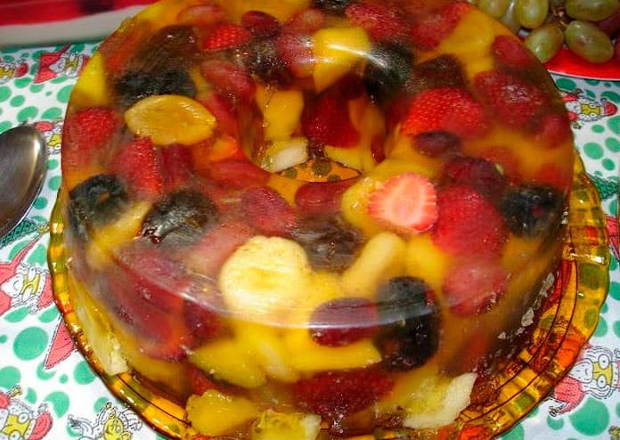 Imagem Gelatina com frutas