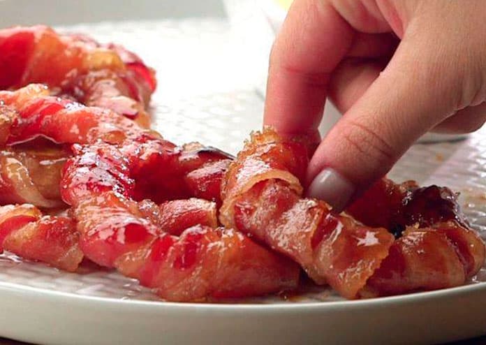 Anéis de cebola com bacon