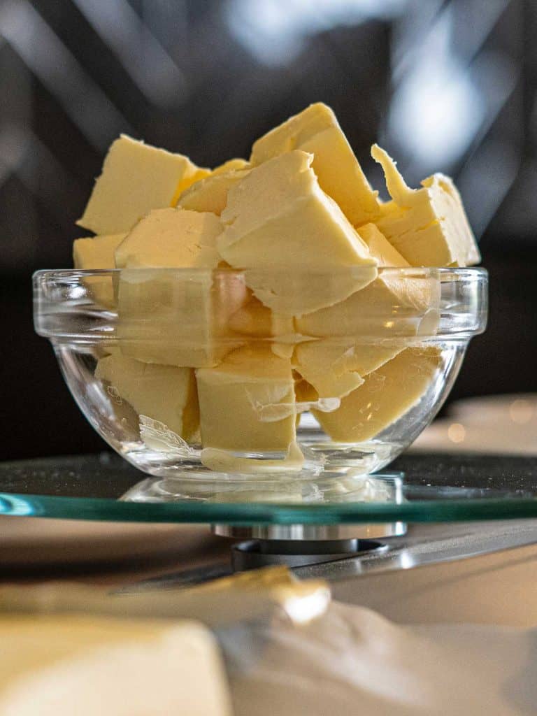 Imagem Manteiga caseira com apenas 2 ingredientes. Faça em casa!